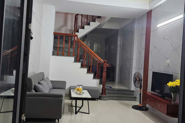 [VỊ TRÍ KIM CƯƠNG] NHÀ 3 TẦNG BẠCH ĐẰNG – NGAY KHU PHỐ HÀN – CÁCH BIỂN 5 PHÚT ĐI BỘ