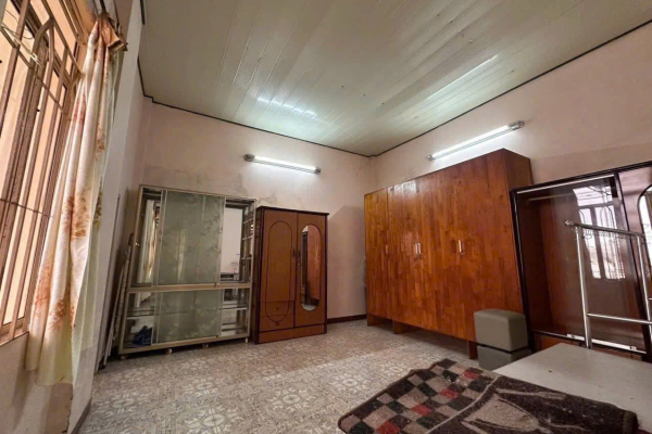 [SIÊU PHẨM MẶT TIỀN 10M] NHÀ NGUYÊN CĂN KHU BÀN CỜ – 193M² – CÓ SÂN TRONG – 40 TRIỆU THÁNG