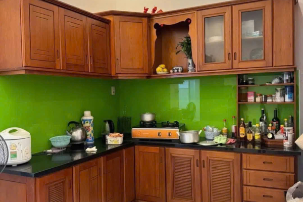 CHO THUÊ NHÀ NGUYÊN CĂN HỒNG BÀNG NHA TRANG – DIỆN TÍCH RỘNG 152M² CÓ SÂN VƯỜN THOÁNG – HẺM LỚN Ô TÔ VÀO TẬN NƠI GIÁ 18 TRIỆU