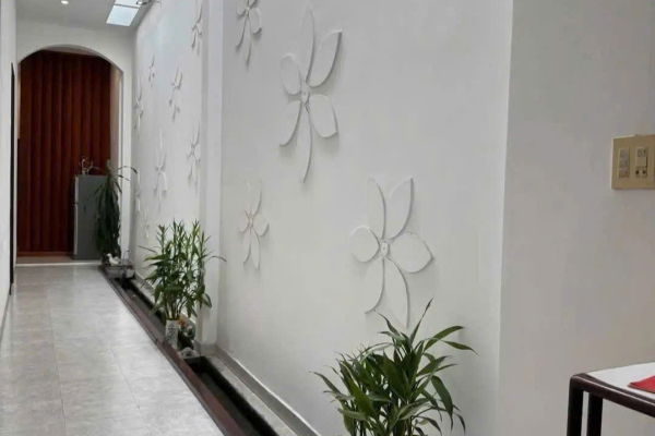 CHO THUÊ NHÀ NGUYÊN CĂN HỒNG BÀNG NHA TRANG – DIỆN TÍCH RỘNG 152M² CÓ SÂN VƯỜN THOÁNG – HẺM LỚN Ô TÔ VÀO TẬN NƠI GIÁ 18 TRIỆU