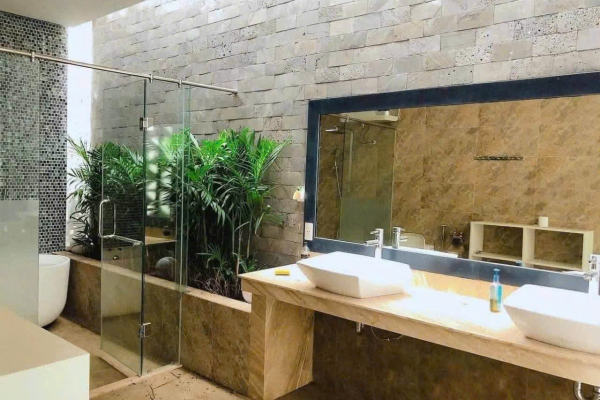 CHO THUÊ NHÀ 3 TẦNG MẶT TIỀN ĐƯỜNG LÝ THƯỜNG KIỆT NHA TRANG – CẬN CHỢ ĐẦM SẦM UẤT – CÓ GARA Ô TÔ – FULL NỘI THẤT CAO CẤP GIÁ 25 TRIỆU