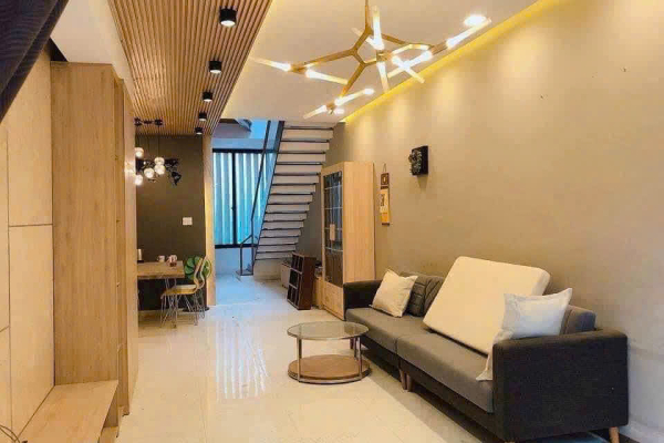 CHO THUÊ NHÀ 3 TẦNG MẶT TIỀN ĐƯỜNG LÝ THƯỜNG KIỆT NHA TRANG – CẬN CHỢ ĐẦM SẦM UẤT – CÓ GARA Ô TÔ – FULL NỘI THẤT CAO CẤP GIÁ 25 TRIỆU