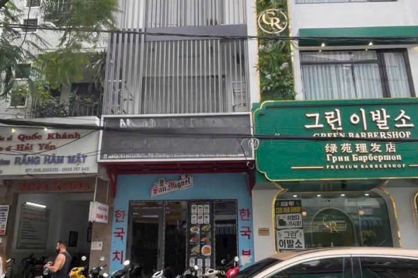 CHO THUÊ NHÀ NGUYÊN CĂN 3 TẦNG MẶT TIỀN ĐƯỜNG BẠCH ĐẰNG NHA TRANG – TRUNG TÂM PHÂN KHU PHỐ HÀN PHỐ TÂY – THIẾT KẾ TRỐNG THÔNG SUỐT GIÁ 100 TRIỆU