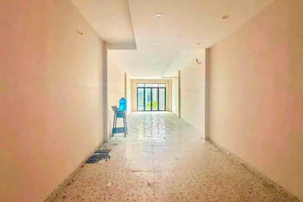 CHO THUÊ NHÀ NGUYÊN CĂN 3 TẦNG MẶT TIỀN ĐƯỜNG BẠCH ĐẰNG NHA TRANG – TRUNG TÂM PHÂN KHU PHỐ HÀN PHỐ TÂY – THIẾT KẾ TRỐNG THÔNG SUỐT GIÁ 100 TRIỆU
