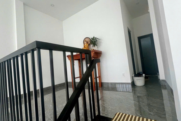 BÁN NHÀ MỚI NỞ HẬU ĐẸP ĐƯỜNG VĨNH THÁI NHA TRANG – DIỆN TÍCH 91M² SÁT VÕ NGUYÊN GIÁP VÀ KĐT MỸ GIA – FULL NỘI THẤT GIÁ 3 TỶ 200 TRIỆU
