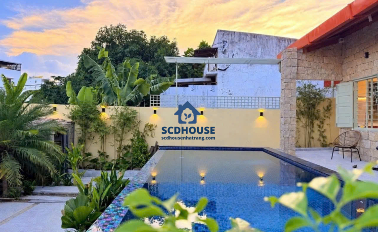 CHO THU&Ecirc; BIỆT THỰ NHA TRANG C&Oacute; HỒ BƠI RI&Ecirc;NG &ndash; S&Acirc;N VƯỜN 400M&sup2;, FULL NỘI THẤT, GI&Aacute; 45 TRIỆU/TH&Aacute;NG