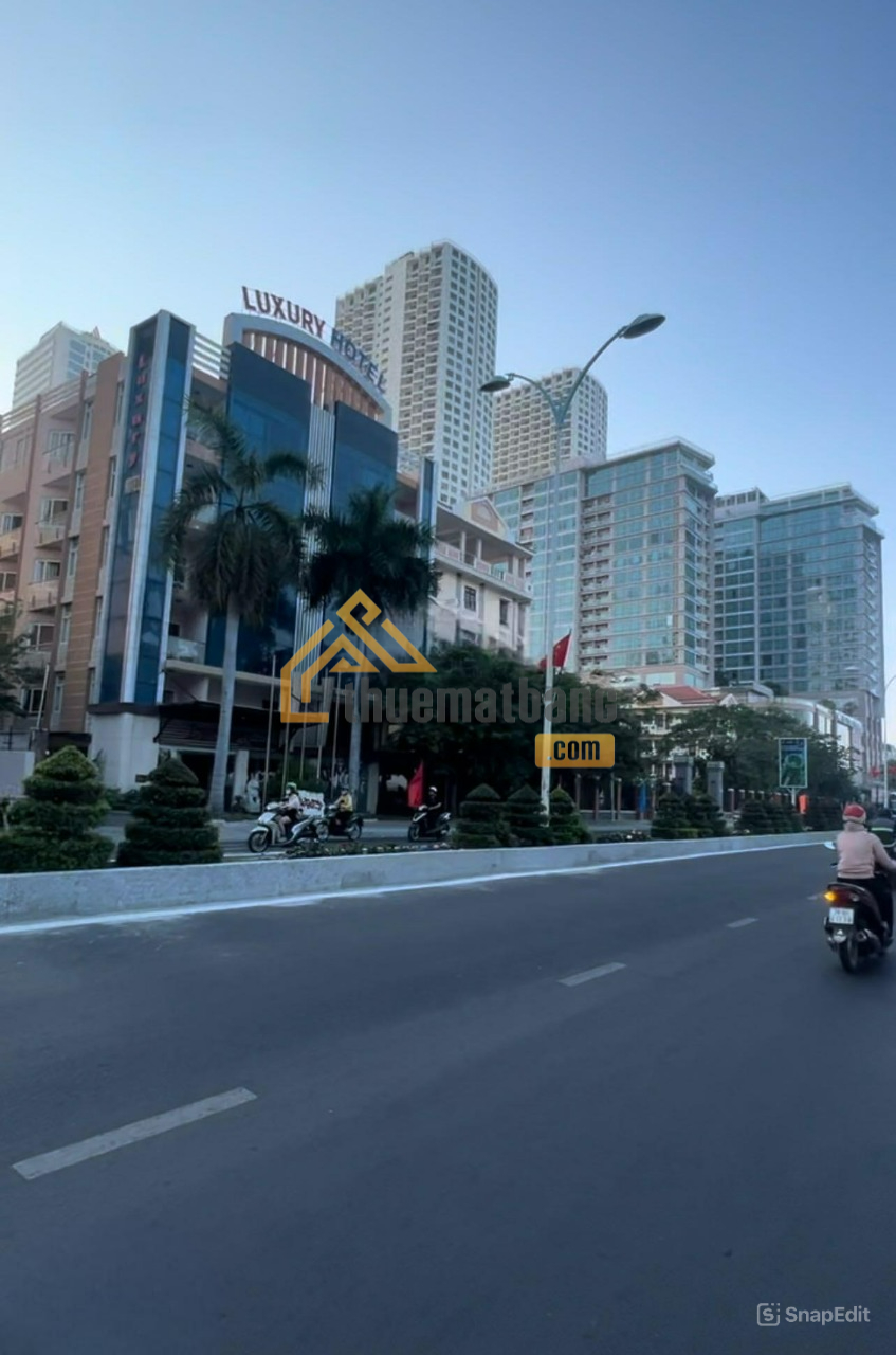 Cảnh quan tuyến đường ven biển Trần Phú Nha Trang