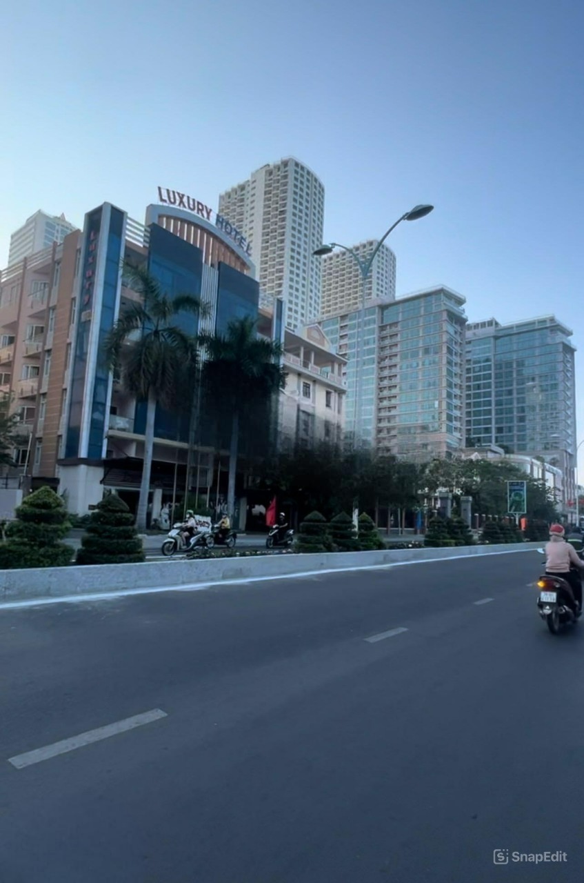 Khu vực khách sạn và tuyến đường Trần Phú Nha Trang