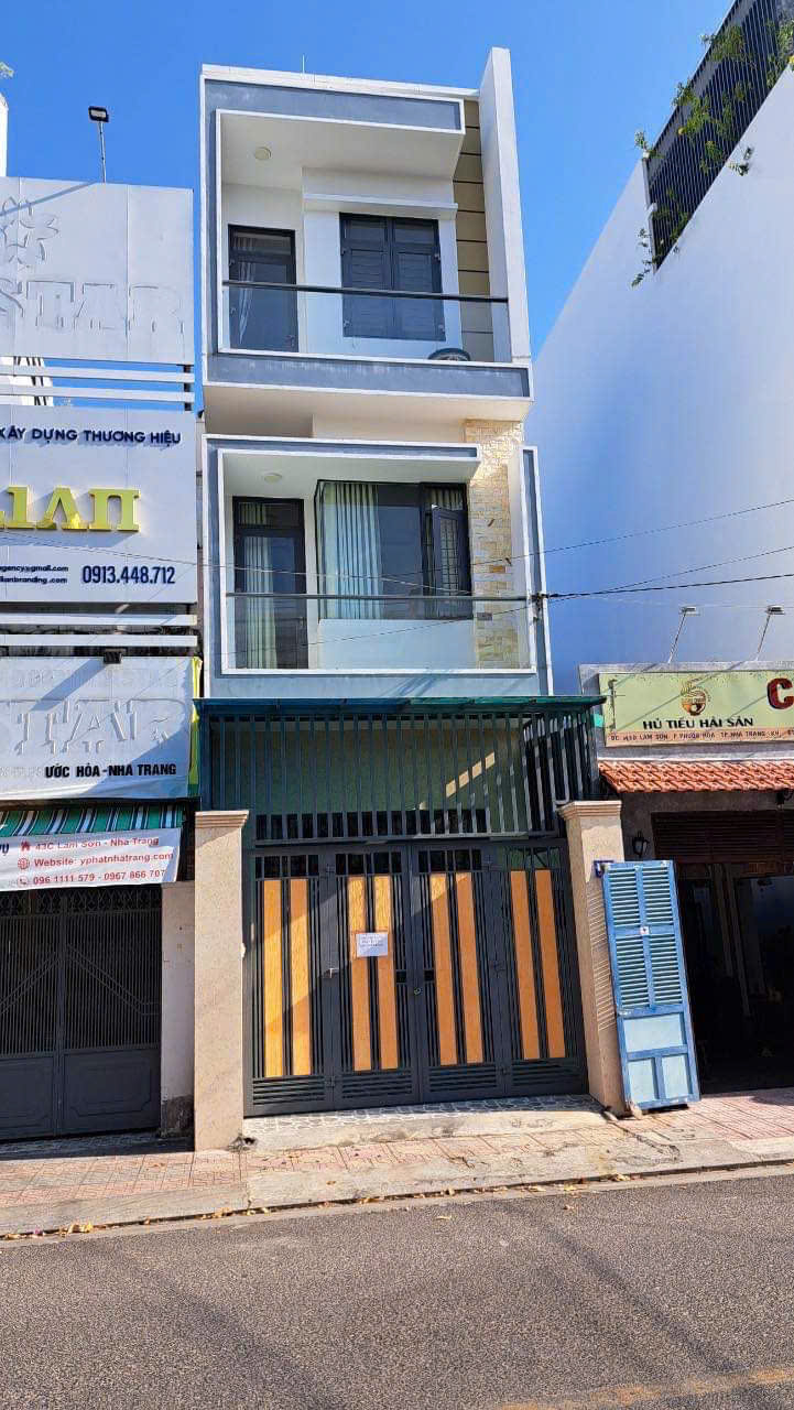 CHO THU&Ecirc; NH&Agrave; NGUY&Ecirc;N CĂN 3 TẦNG MẶT TIỀN ĐƯỜNG LAM SƠN TRUNG T&Acirc;M NHA TRANG &ndash; DIỆN T&Iacute;CH SỬ DỤNG 182M&sup2; NGANG 4M 4 PH&Ograve;NG M&Aacute;Y LẠNH PH&Ugrave; HỢP KINH DOANH SPA VĂN PH&Ograve;NG GI&Aacute; 20 TRIỆU/TH&Aacute;NG