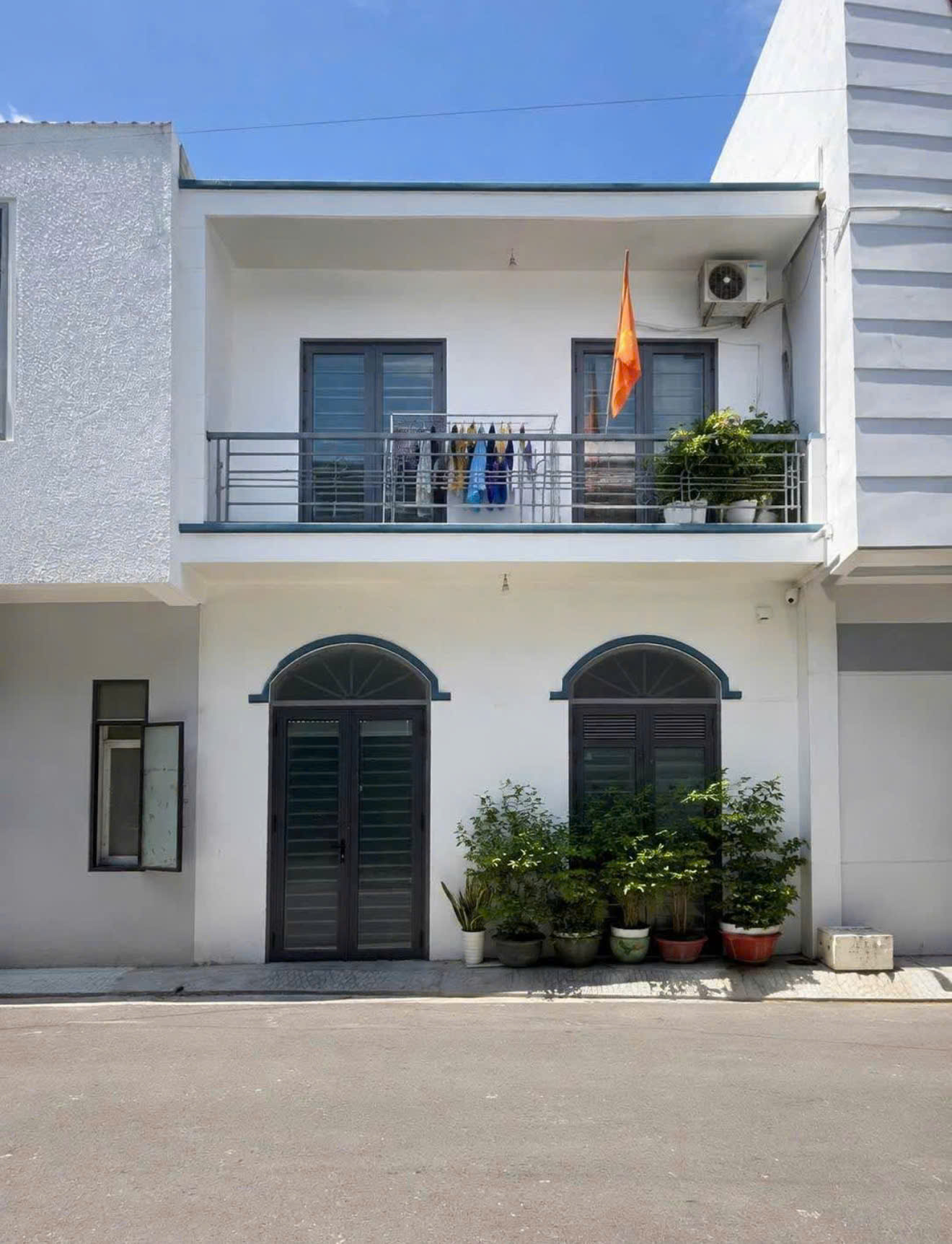 B&Aacute;N NH&Agrave; MỚI 2 TẦNG HẺM &Ocirc; T&Ocirc; ĐƯỜNG NHỰA 5M KHU AT VĨNH HẢI NHA TRANG &ndash; C&Aacute;CH BẾN XE PH&Iacute;A BẮC 150M &ndash; DIỆN T&Iacute;CH 30M&sup2; NGANG 6M C&Aacute;CH BIỂN 1,7KM GI&Aacute; 2 TỶ 450 TRIỆU