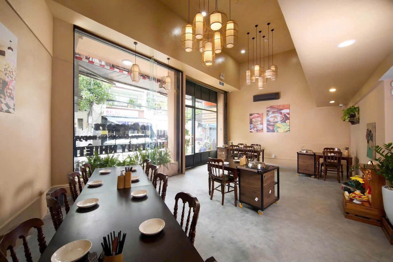 SANG GẤP NH&Agrave; H&Agrave;NG 3 TẦNG ĐẦY ĐỦ NỘI THẤT C&Oacute; THANG M&Aacute;Y GẦN GA NHA TRANG TRUNG T&Acirc;M PHƯỜNG PHƯƠNG SẠI &ndash; MẶT TIỀN 7M NỞ HẬU DIỆN T&Iacute;CH 128M&sup2;/S&Agrave;N HỆ THỐNG PCCC CHUẨN GI&Aacute; SANG CHỈ 450 TRIỆU