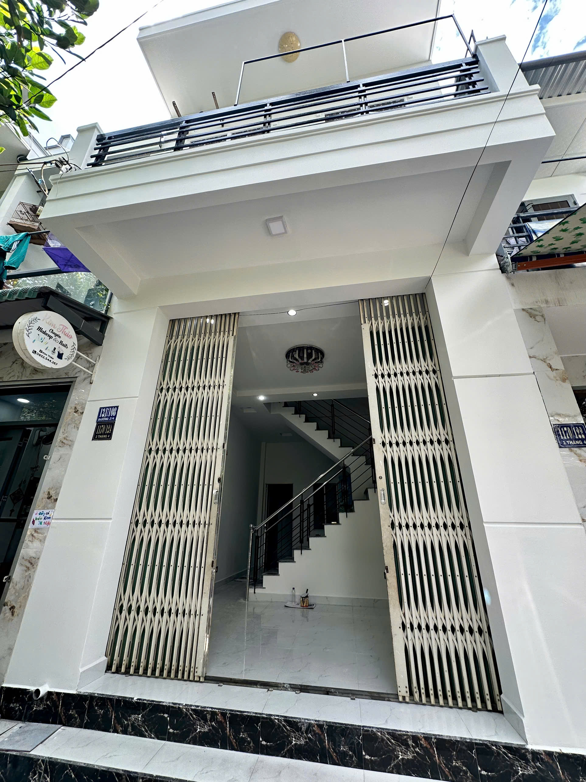 B&Aacute;N NH&Agrave; 2 TẦNG B&Ecirc; T&Ocirc;NG CỐT TH&Eacute;P TRUNG T&Acirc;M NHA TRANG GẦN BỜ K&Egrave; H&Agrave; RA S&Ocirc;NG C&Aacute;I &ndash; DIỆN T&Iacute;CH 34M&sup2; ODT NGANG 4M HƯỚNG T&Acirc;Y BẮC 3 PH&Ograve;NG NGỦ SỔ ĐỎ CH&Iacute;NH CHỦ GI&Aacute; 2 TỶ 300 TRIỆU