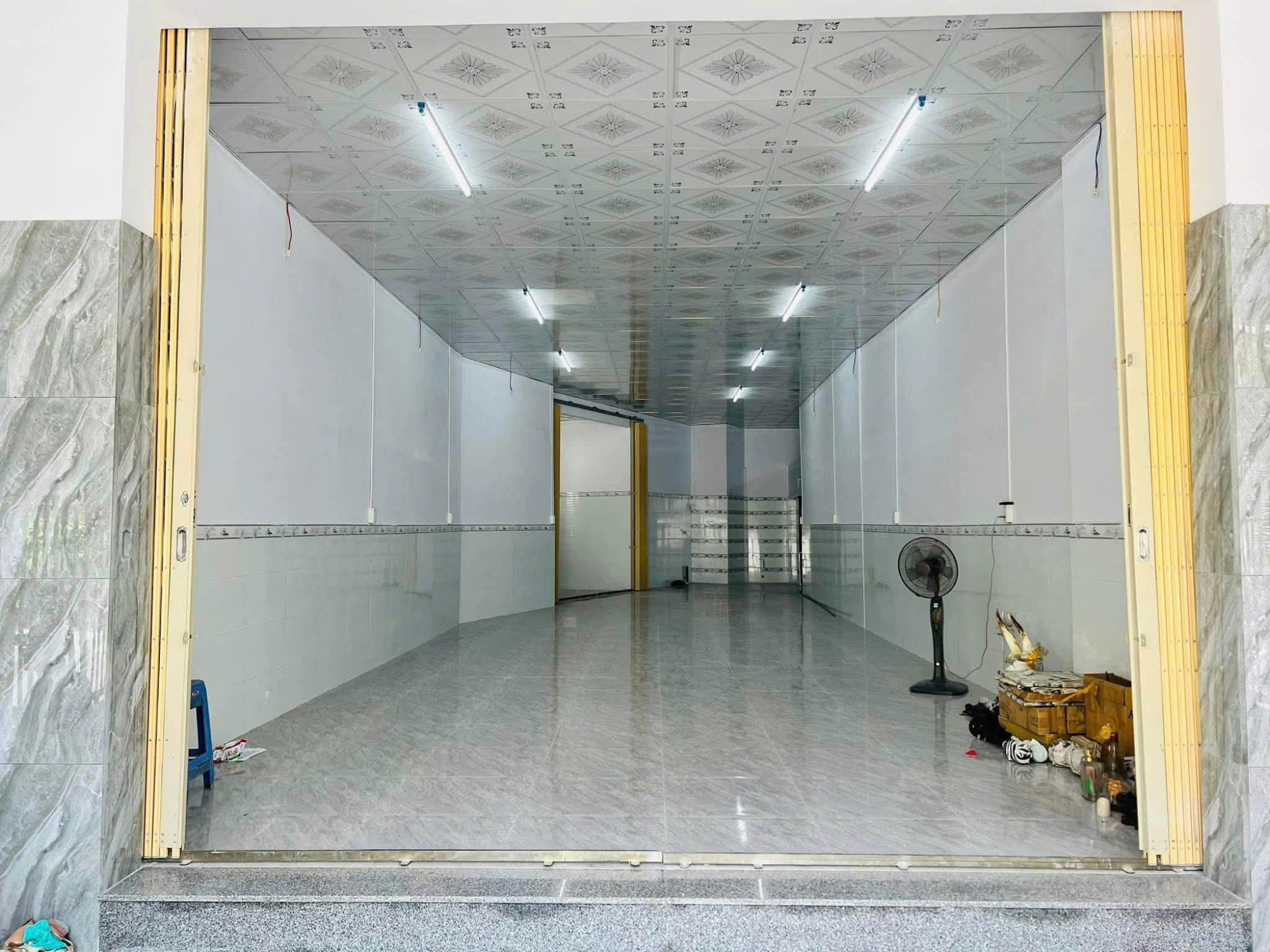 CHO THU&Ecirc; MẶT BẰNG KINH DOANH MỚI X&Acirc;Y L&Ocirc; G&Oacute;C 2 MẶT TIỀN ĐƯỜNG NGUYỄN C&Ocirc;NG TRỨ KHU CHỢ ĐẦM NHA TRANG &ndash; DIỆN T&Iacute;CH 97M&sup2; NỞ HẬU TH&Agrave;NH C&Ocirc;NG GẦN BIỂN GI&Aacute; CHỈ 15 TRIỆU/TH&Aacute;NG