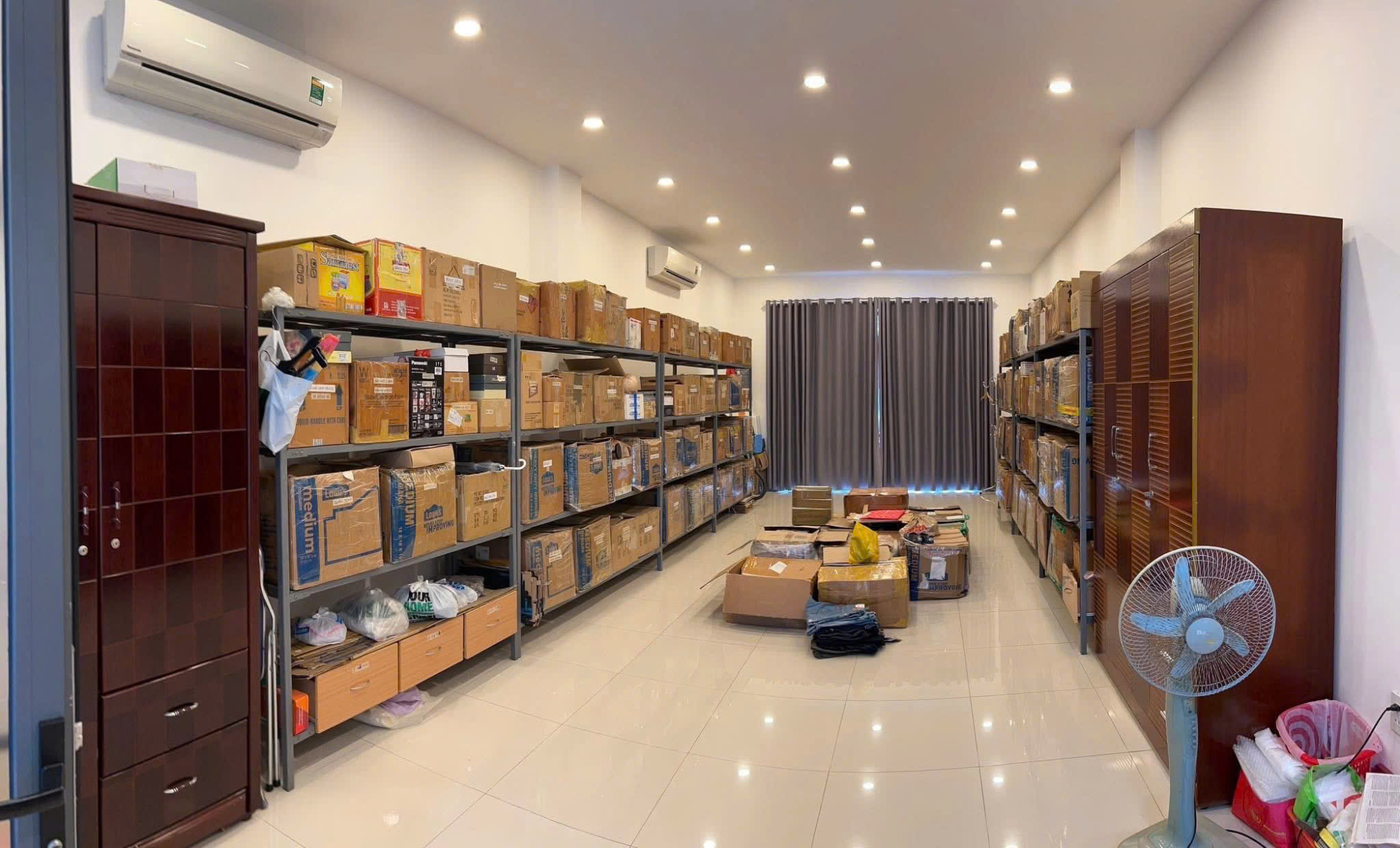 CHO THU&Ecirc; T&Ograve;A NH&Agrave; 5 TẦNG MẶT TIỀN ĐƯỜNG HO&Agrave;NG HOA TH&Aacute;M PHƯỜNG XƯƠNG HU&Acirc;N NHA TRANG &ndash; C&Aacute;CH BIỂN CHỈ 150M &ndash; GẦN KH&Aacute;CH SẠN, NG&Acirc;N H&Agrave;NG & KHU VĂN PH&Ograve;NG &ndash; DIỆN T&Iacute;CH X&Acirc;Y DỰNG 325M&sup2; &ndash; GI&Aacute; 38 TRIỆU/TH&Aacute;NG