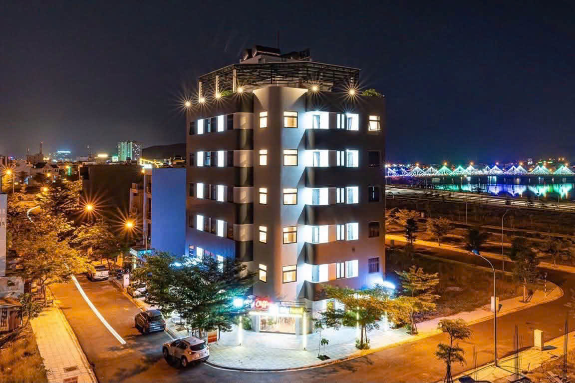 CHO THU&Ecirc; KH&Aacute;CH SẠN KINH DOANH 40 PH&Ograve;NG &ndash; L&Ocirc; G&Oacute;C 8 TẦNG, GẦN ĐƯỜNG V&Agrave;NH ĐAI V&Agrave; DỰ &Aacute;N SUN GROUP