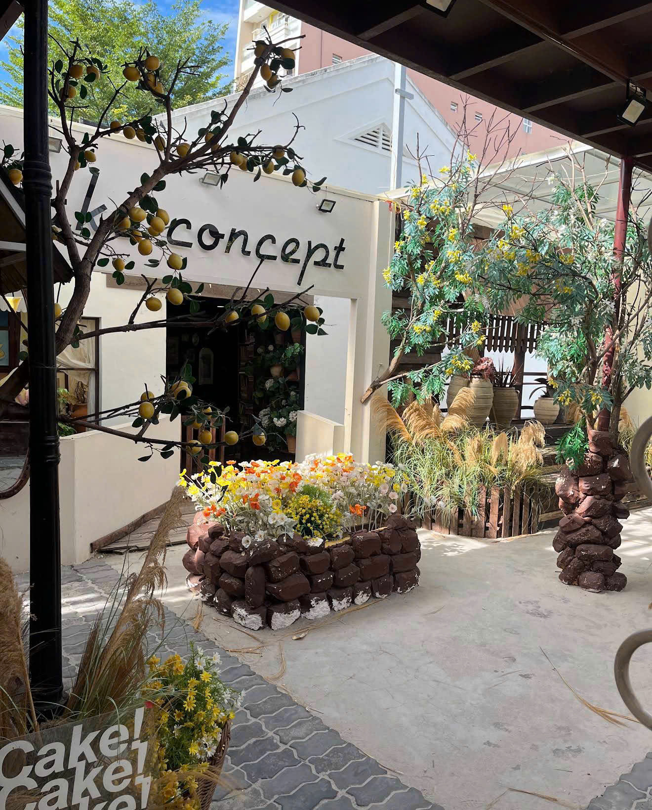 SANG QU&Aacute;N CAFE NHA TRANG &ndash; DIỆN T&Iacute;CH 700M&sup2;, SANG TO&Agrave;N BỘ THIẾT BỊ & DECOR, GI&Aacute; 950 TRIỆU