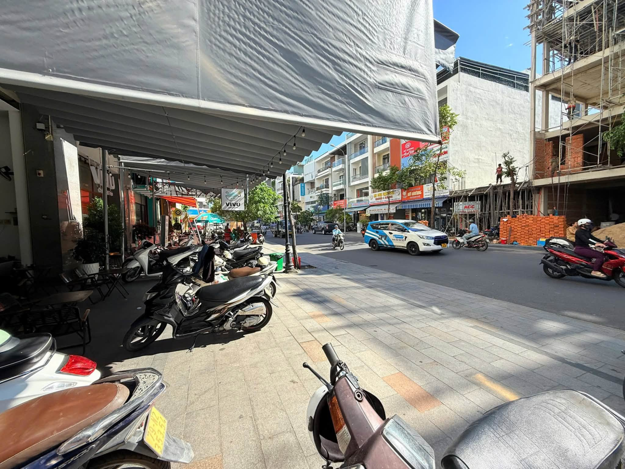 CHO THU&Ecirc; SHOPHOUSE MẶT TIỀN ĐƯỜNG SỐ 4 CH&Acirc;N ĐẾ CT4 VCN PHƯỚC HẢI NHA TRANG &ndash; DIỆN T&Iacute;CH 70M&sup2; NGANG 8M VỈA H&Egrave; CỰC RỘNG GI&Aacute; 25 TRIỆU/TH&Aacute;NG