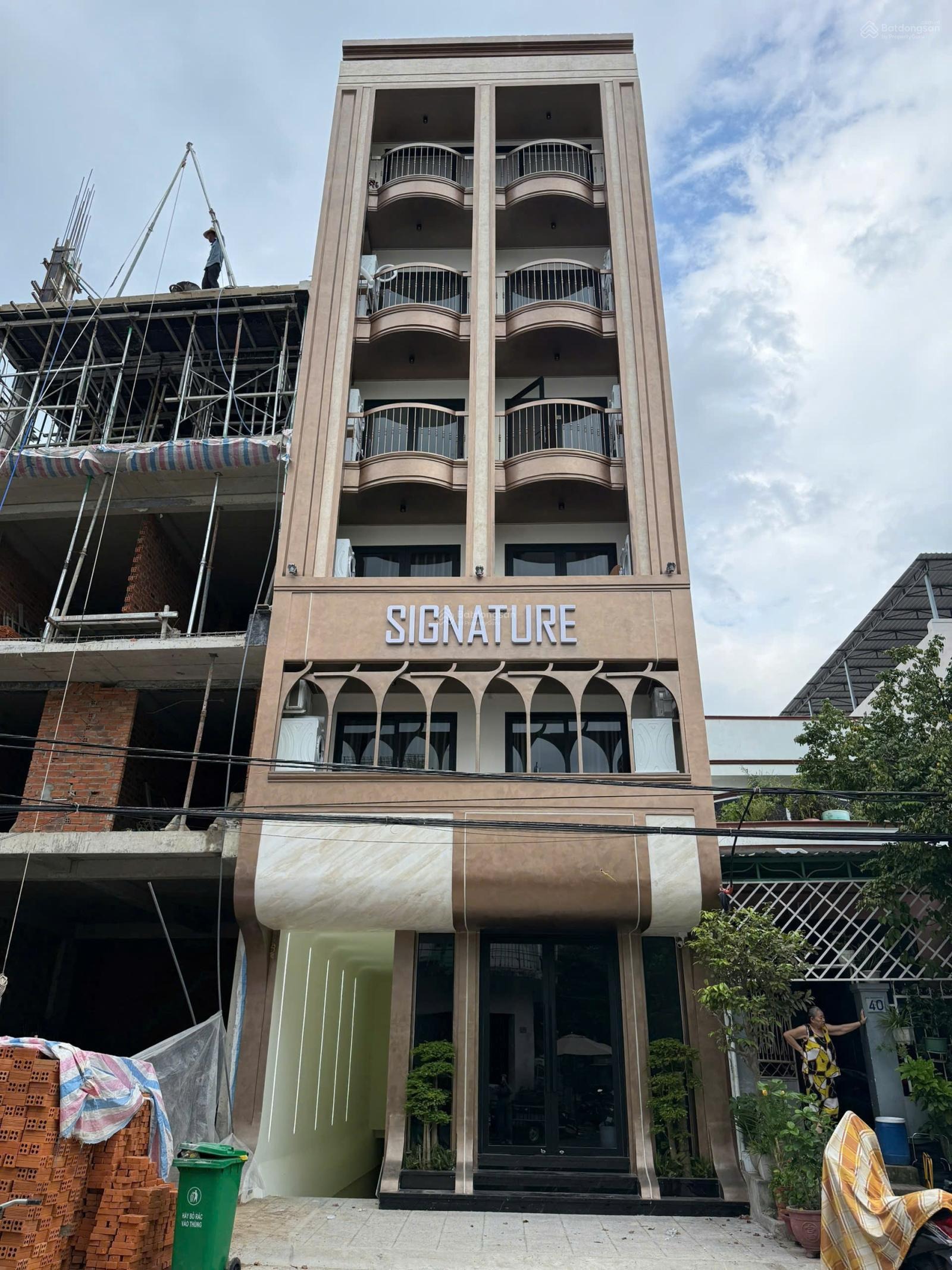 B&Aacute;N KH&Aacute;CH SẠN NHA TRANG 33 TỶ &ndash; T&Ograve;A CĂN HỘ SIGNATURE 7 TẦNG, 18 CĂN HỘ + PENTHOUSE GẦN BIỂN