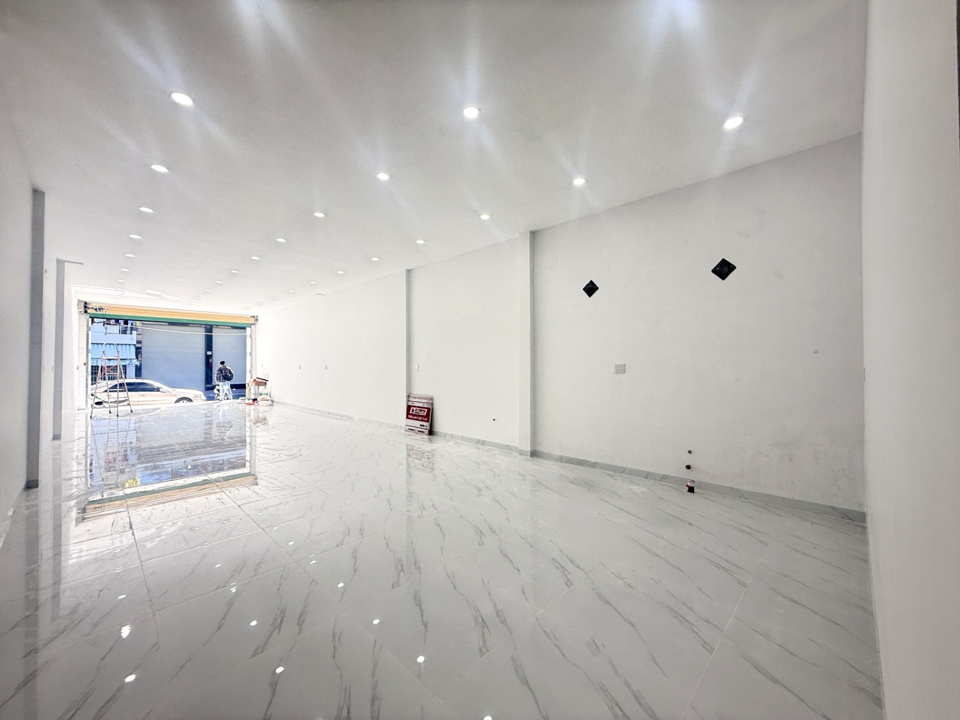 [SI&Ecirc;U PHẨM SHOWROOM] MẶT BẰNG THỐNG NHẤT &ndash; 300M&sup2; &ndash; NGANG 7M &ndash; VỊ TR&Iacute; ĐẮC ĐỊA GI&Aacute; 70 TRIỆU TH&Aacute;NG