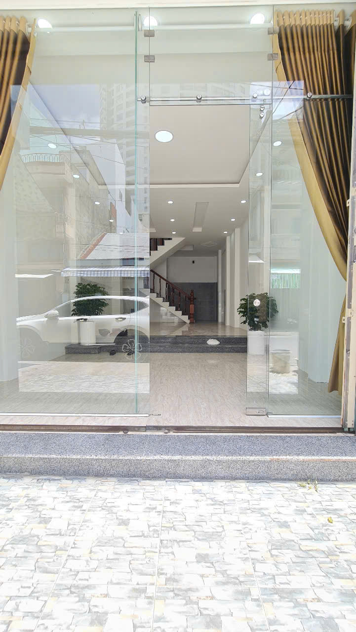 VỊ TR&Iacute; CHIẾN LƯỢC] NH&Agrave; 4 TẦNG MẶT TIỀN PHAN Đ&Igrave;NH PH&Ugrave;NG &ndash; VẠN THẠNH &ndash; GI&Aacute; CHỈ 20TR/TH&Aacute;NG