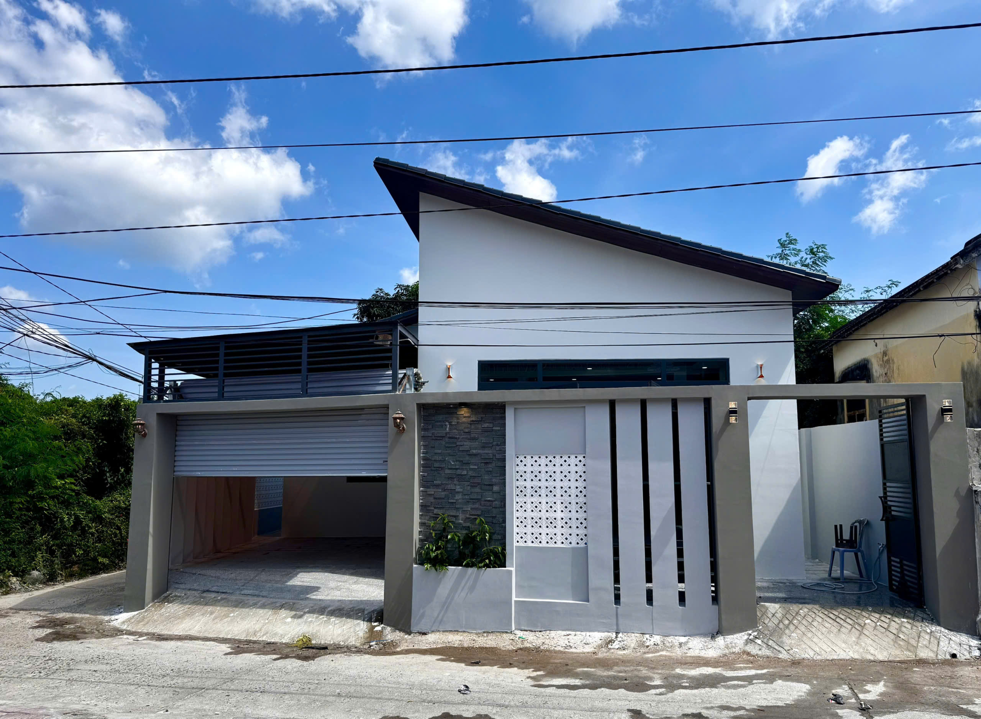 [SI&Ecirc;U PHẨM CĂN G&Oacute;C] NH&Agrave; MỚI ĐẸP ĐỐI DIỆN TRƯỜNG MẦM NON VĨNH TRUNG &ndash; T&Acirc;Y NHA TRANG &ndash; ĐẤT 170M&sup2; &ndash; C&Oacute; GARA &Ocirc; T&Ocirc; &ndash; GI&Aacute; 4,39 TỶ