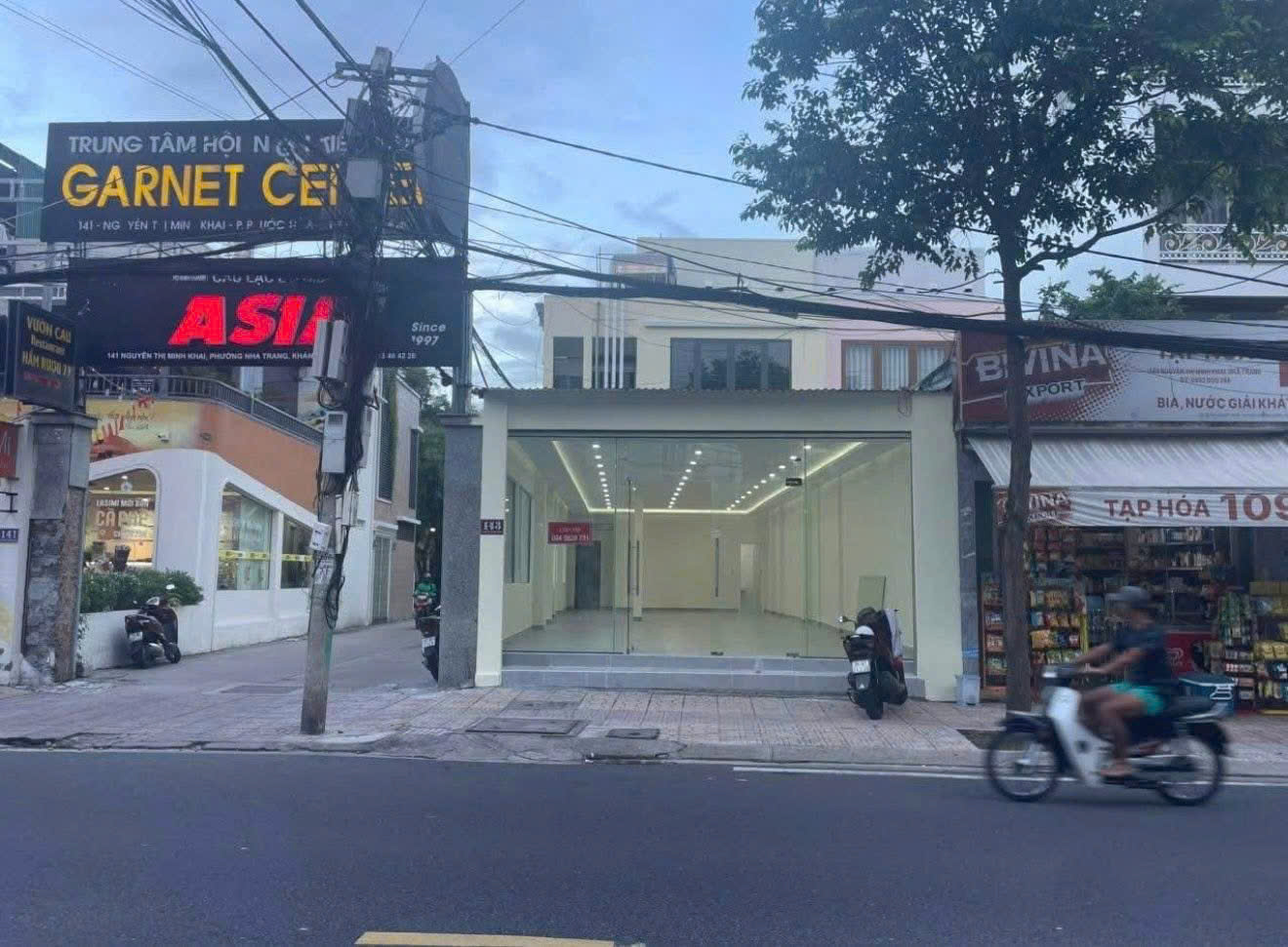 [SI&Ecirc;U PHẨM L&Ocirc; G&Oacute;C] NH&Agrave; 2 TẦNG MẶT TIỀN NGUYỄN THỊ MINH KHAI &ndash; DIỆN T&Iacute;CH KHỦNG &ndash; GI&Aacute; 55TRIỆU TH&Aacute;NG